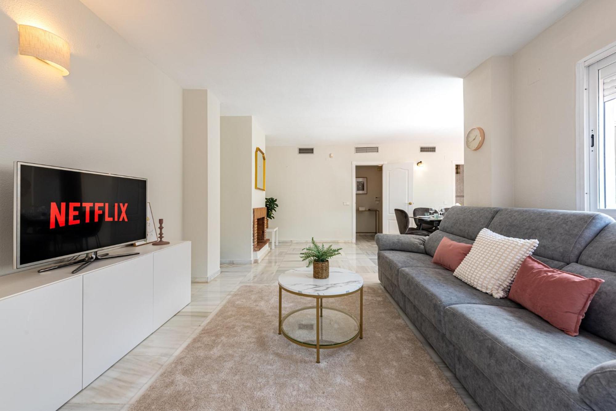 Apartment Naranjos Puerto Banus