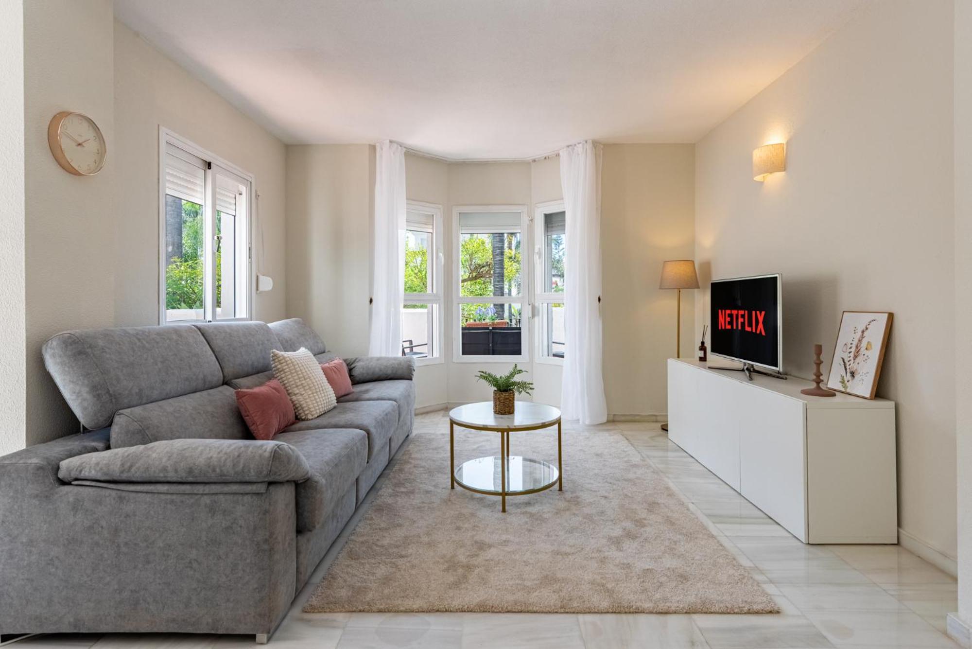 Naranjos Puerto Banus Apartment